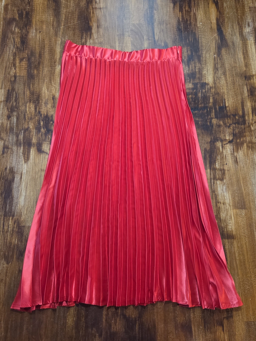 Haute Monde Women's Red Accordion Pleat Satin Midi Skirt Size M Christmas